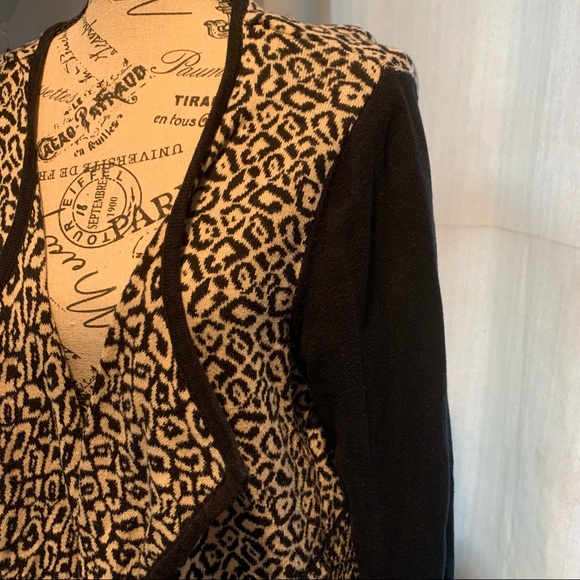 Laura Ashley Woman’s Cardigan - Picture 2 of 4